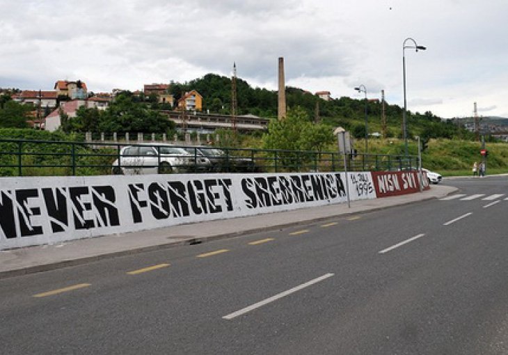 Navijači Sarajeva izrazili svoje poštovanje prema žrtvama genocida u Srebrenici
