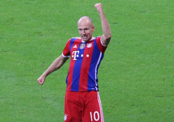 Bayern krenuo pobjedom, Malanda profulao 