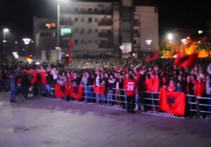Pogledajte veliko slavlje iz Tirane nakon prekida susreta u Beogradu