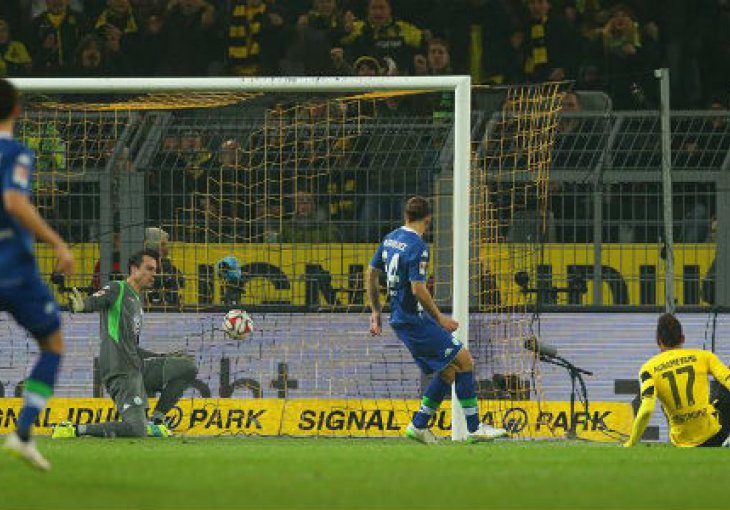 Dortmund i Wolfsburg remizirali, sjajan povratak Frankfurta