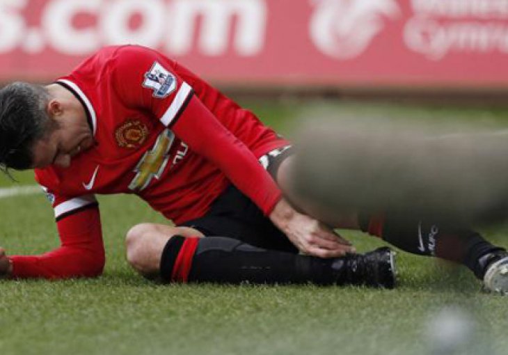 Navijači Uniteda prezadovoljni zbog povrede Van Persieja